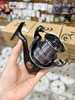 Máy câu Daiwa 26 Crossfire LT (Hộp be vàng)