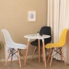 Bộ bàn ghế Eames giá rẻ 1 bàn tròn + 3 ghế nhựa chân gỗ - Mã : E103