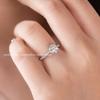 Nhẫn bạc ta xi vàng trắng đính Kim Cương Moissanite trái tim đá viền đều
