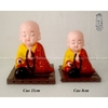 Chú tiểu tụng kinh may mắn bình an