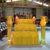 Rèm quây bàn tam cấp