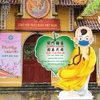 Tượng xốp Chú Tiểu Bình An nhắc đeo khẩu trang và sát khuẩn mùa COVID