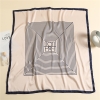Khăn lụa vuông 90x90cm viền cuộn - Kẻ basic