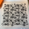 Khăn lụa vuông 90x90cm viền cuộn - họa tiết hoa be đen