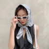 Khăn thô lụa  vuông 90cm mẫu họa tiết xích - Khăn quấn áo, choàng áo