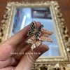 Vòng giữ khăn 3 cạnh hình bướm