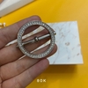 Vòng giữ khăn  dạng luồn khăn