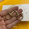Vòng giữ khăn  dạng luồn khăn