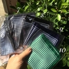 Khăn cài túi áo vest họa tiết zic zac