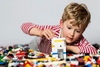 Cách lựa chọn đồ chơi giúp trẻ phát triển não bộ