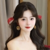 cài nơ đỏ ruy băng 2 bên cô dâu tóc mây chụp ảnh cưới studio - CD241