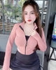 Áo khoác croptop dệt iso