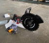 may-cat-be-tong-cam-tay-chay-dien-220v