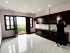 phong-tro-homestay-o-ghep-co-thang-may-tai-163-pham-van-dong-mai-dich