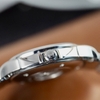 dong-ho-omega-deville-co-axial-gmt-mat-chai-tia-xam-day-vay-rong
