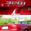 Decal tem chữ inox 320i dán đuôi xe ô tô