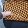 Tấm đệm hạt gỗ massage lót ghế làm việc, ghế sofa, ghế ô tô, yên xe máy, vv... Gỗ Pơ Mu 100% tự nhiên