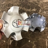 Logo chụp mâm, ốp lazang bánh sau xe ô tô Toyota Fortuner 2005-2011