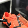 Giày Bóng Đá Nike Phantom Venom Cam Vạch Đen FG