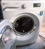 Máy giặt sấy cũ Electrolux Inverter 8 kg EWW12842
