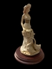 porcelain-muses-nhung-nang-tho-bang-su