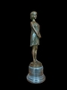 tuong-dong-co-gai-giua-ranh-gioi-thoi-gian-l-art-bronze-france