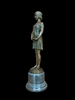 tuong-dong-co-gai-giua-ranh-gioi-thoi-gian-l-art-bronze-france