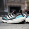 Giày Adidas Nữ Chính Hãng - ULTRABOOST LIGHT - Màu Đen  | JapanSport IF3028