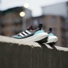 Giày Adidas Nữ Chính Hãng - ULTRABOOST LIGHT - Màu Đen  | JapanSport IF3028