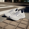 Giày Adidas Nam Chính Hãng - Ultraboost 5 - Màu Trắng | JapanSport ID8813