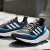 Giày Adidas Nữ Chính Hãng - ULTRABOOST LIGHT - Màu Đen  | JapanSport IF3028