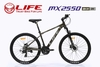 Xe đạp địa hình LIFE MX2550:  Xe địa hình cỡ bánh 27,5 inch, khung nhôm siêu nhẹ, không mối hàn,  cáp âm khung. Groupset SHIMANO 3x8 (24 tốc độ). Phanh đĩa dầu, Siêu Hot 2026
