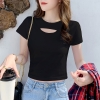 ao-thun-croptop-cut-out