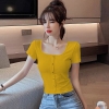 ao-croptop-co-u-phoi-nut-dang-lung-ngang-lung-quan