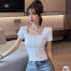 ao-croptop-co-u-phoi-nut-dang-lung-ngang-lung-quan
