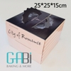 Hộp giấy đựng gato 25*25cm