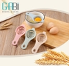 Dụng cụ tách lòng trứng nhựa màu