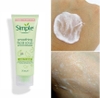 Kem Tẩy Da Chết Simple Kind to Skin Smoothing Facial Scrub 75ml