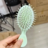 pvn47034-luoc-chai-toc-thiet-ke-de-thuong-co-the-massage-da-dau-doc-dao
