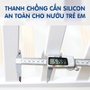 Nôi cũi em bé gỗ thông Umoo tích hợp màu trắng