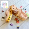 Dép cá sấu Crocs Band gấu Line Friends màu hồng nhạt