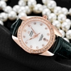 Omega pin nữ