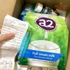 sua-bot-a2-nguyen-kem-full-cream-milk-cua-uc