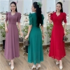 Đầm maxi form dài xếp ly 2 bên ngực, kèm phụ kiện nơ rời, tay phồng...