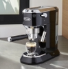 Máy pha cà phê Espresso Delonghi Dedica EC685.BK màu Đen