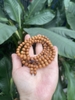 Chuỗi Gỗ Hoàng Đàn 108 Viên-8 Ly-34 gr!