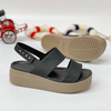 Sandal Cross Brooklyn đi mưa, đế cao 5 cm thoải mái, chống mùi hôi chân, mềm êm