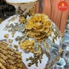 Bình hút lộc H35 Thuyền đắp nổi nền trắng Vẽ vàng kim