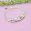 nhan-bac-cap-doi-nam-nu-duy-hien-dinh-da-n2408300021