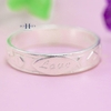 nhan-bac-cap-doi-nam-nu-duy-hien-hinh-con-ca-chu-love-n2408300035